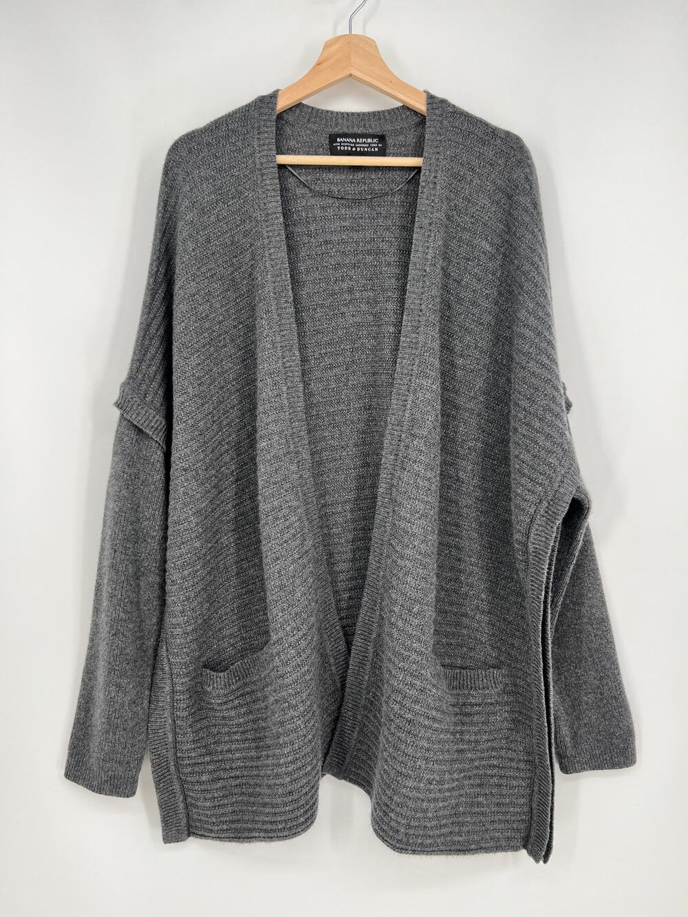 Banana Republic Todd & Duncan Cardigan Sweater 100% Scottish Cashmere M/L Gray